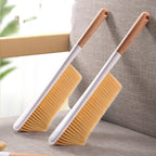 فرشاة تنظيف بمقبض خشبي | Eazi Wooden-Handle Cleaning Brush for Clothes and Fabrics