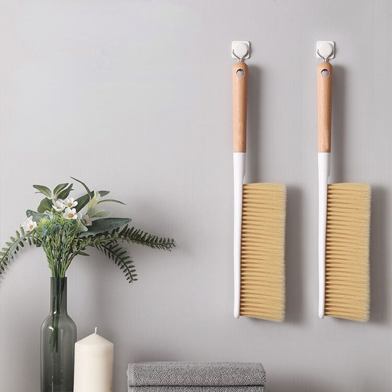 فرشاة تنظيف بمقبض خشبي | Eazi Wooden-Handle Cleaning Brush for Clothes and Fabrics
